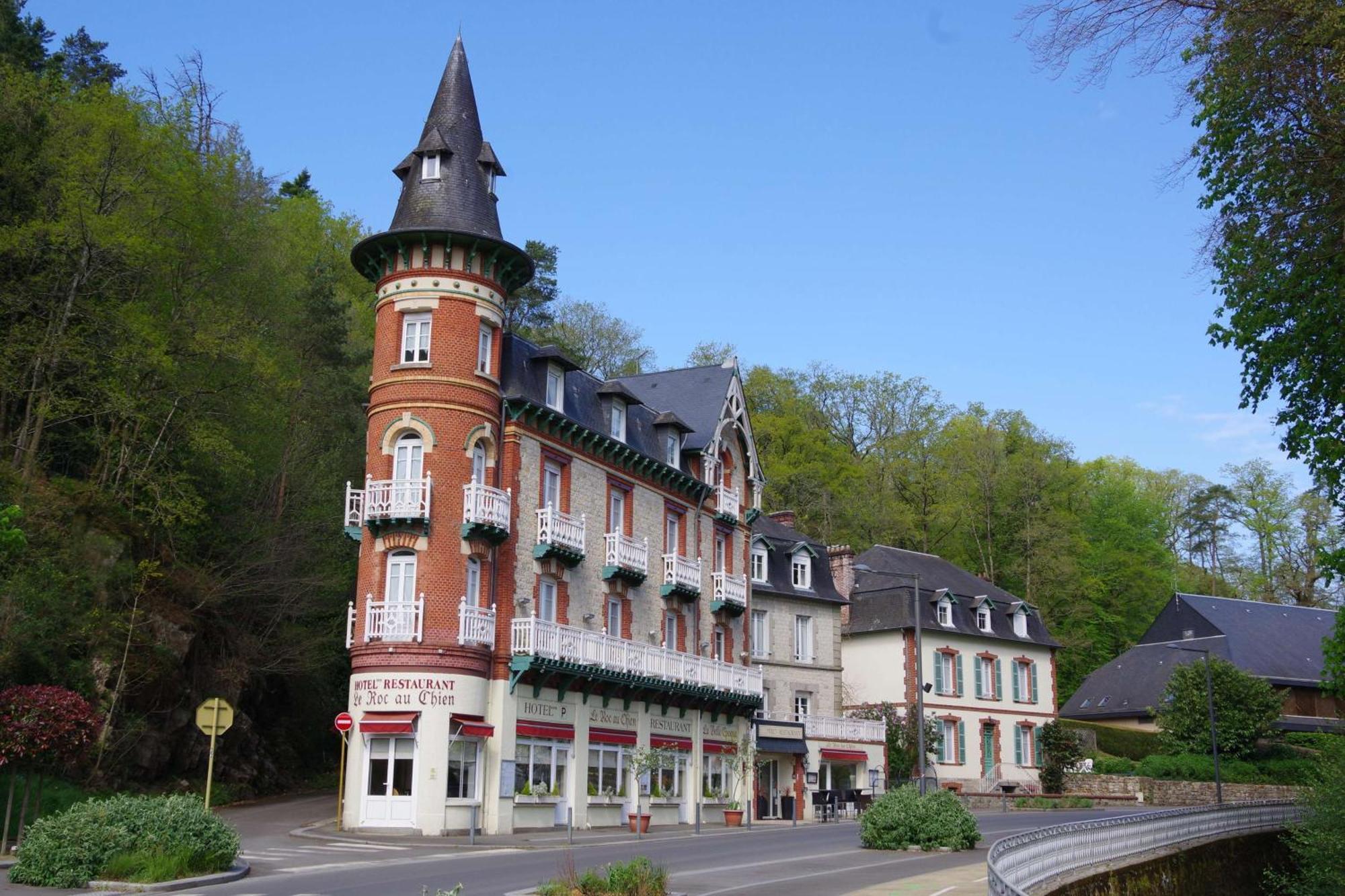 Brit Hotel & Spa Le Roc Au Chien Bagnoles de l'Orne Normandie Exterior foto
